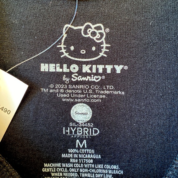 Gothic Hello Kitty Graphic T-Shirt - Size Medium - NWT - Picture 3 of 3
